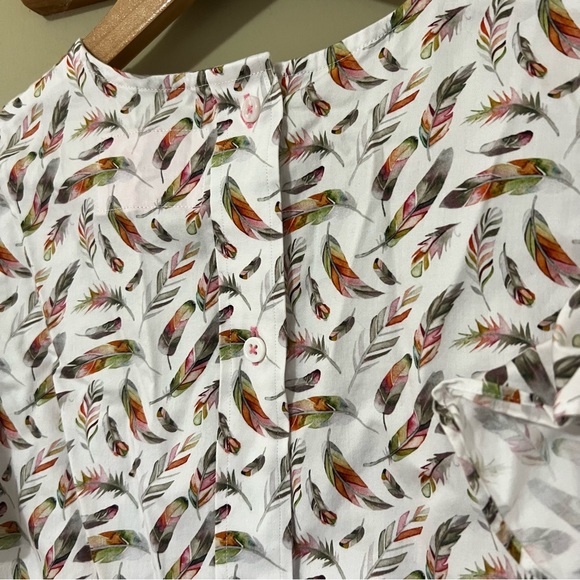 Double R Brand Women's Medium Feather Pleated Sleeve Ruffle Top. Back Button Up - Picture 5 of 11